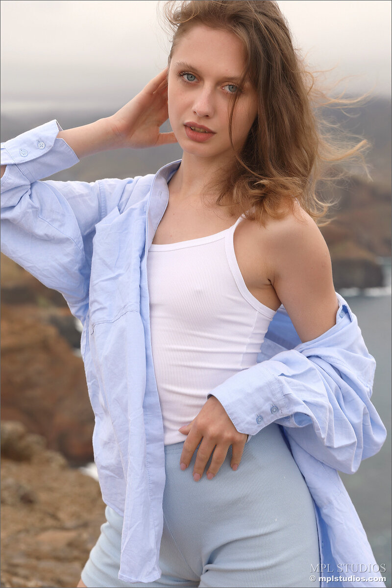 Жаклин, 19 лет, 1 размер груди